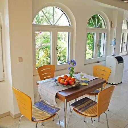In Ermioni Mit Garten- Gemeinschaftlichem Pool Und Terrasse By Interhome * Thermisía