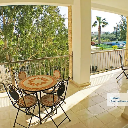 In Ermioni Mit Garten- Gemeinschaftlichem Pool Und Terrasse By Interhome Thermisía