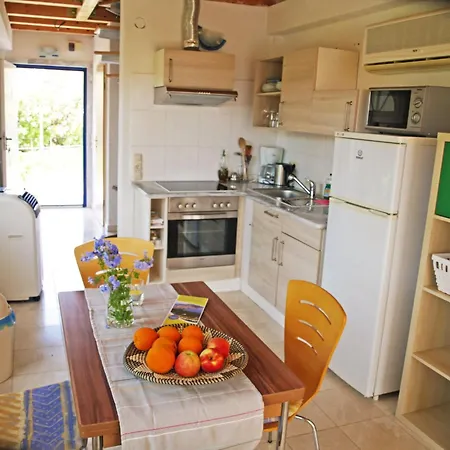 In Ermioni Mit Garten- Gemeinschaftlichem Pool Und Terrasse By Interhome