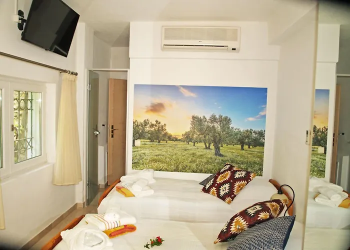 In Ermioni Mit Garten- Gemeinschaftlichem Pool Und Terrasse By Interhome Thermisía