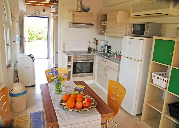 In Ermioni Mit Garten- Gemeinschaftlichem Pool Und Terrasse By Interhome