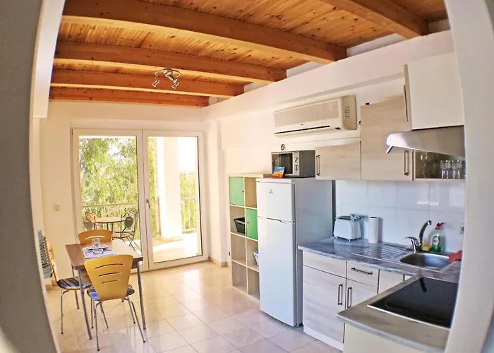 Casa vacanze In Ermioni Mit Garten- Gemeinschaftlichem Pool Und Terrasse By Interhome