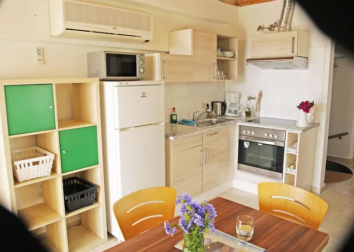 In Ermioni Mit Garten- Gemeinschaftlichem Pool Und Terrasse By Interhome Thermisía