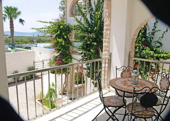 In Ermioni Mit Garten- Gemeinschaftlichem Pool Und Terrasse By Interhome *