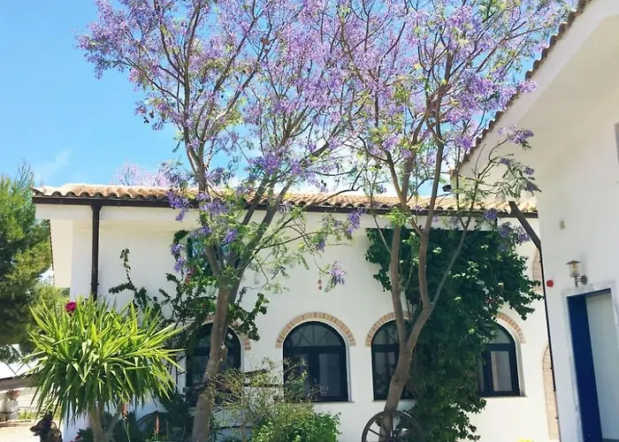 In Ermioni Mit Garten- Gemeinschaftlichem Pool Und Terrasse By Interhome Casa vacanze