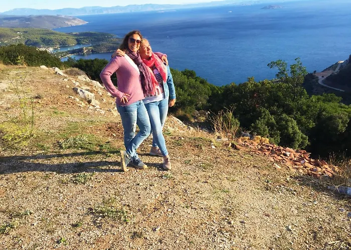 In Ermioni Mit Garten- Gemeinschaftlichem Pool Und Terrasse By Interhome Thermisía